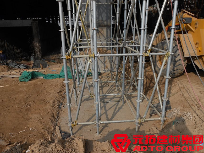 上海盤扣式腳手架生產(chǎn)廠家有幾家？盤扣式腳手架多少錢一噸？